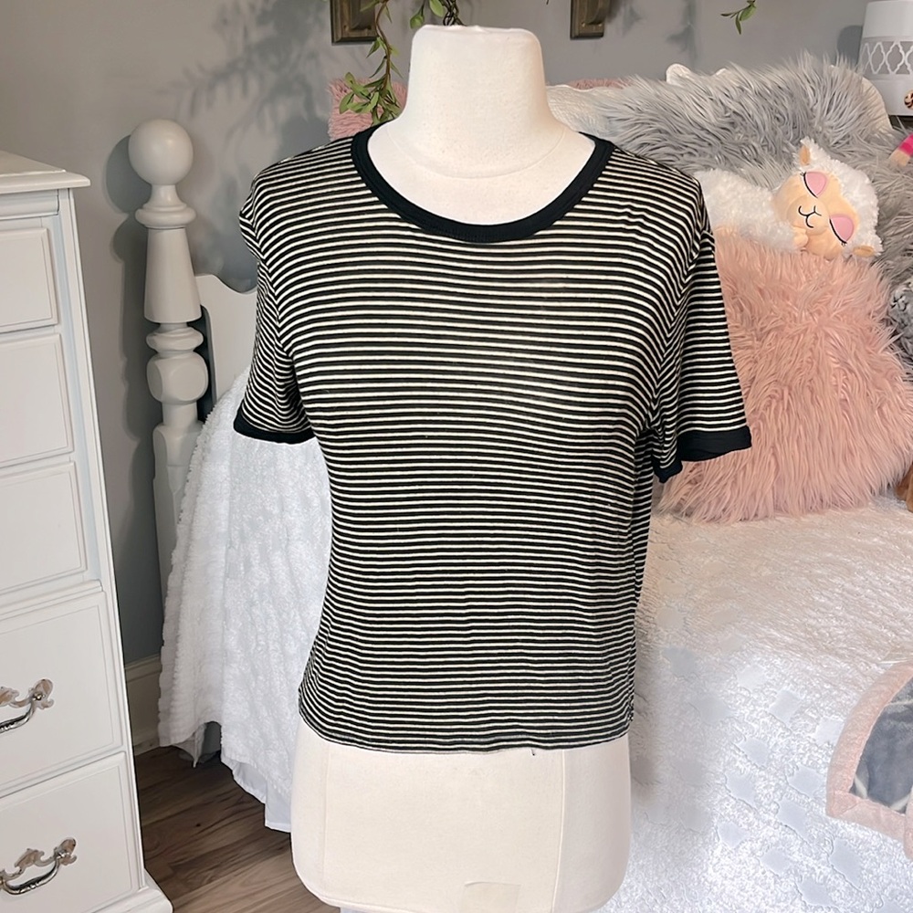 Comfy Forever21 Knit Top Black Striped Womens Medium